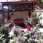 Casa Nina -camere Si * إيفوري نورد