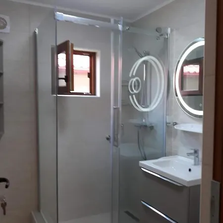 Casa Nina -camere Si * Eforie Nord